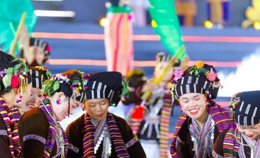 Đưa văn hóa các dân tộc thiểu số thành nguồn lực phát triển bền vững